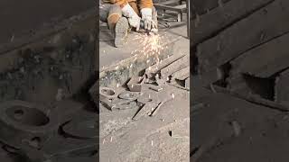 Grind the steel plate flat to make subsequent work easier. #excavators #polishing #bucket#attachment