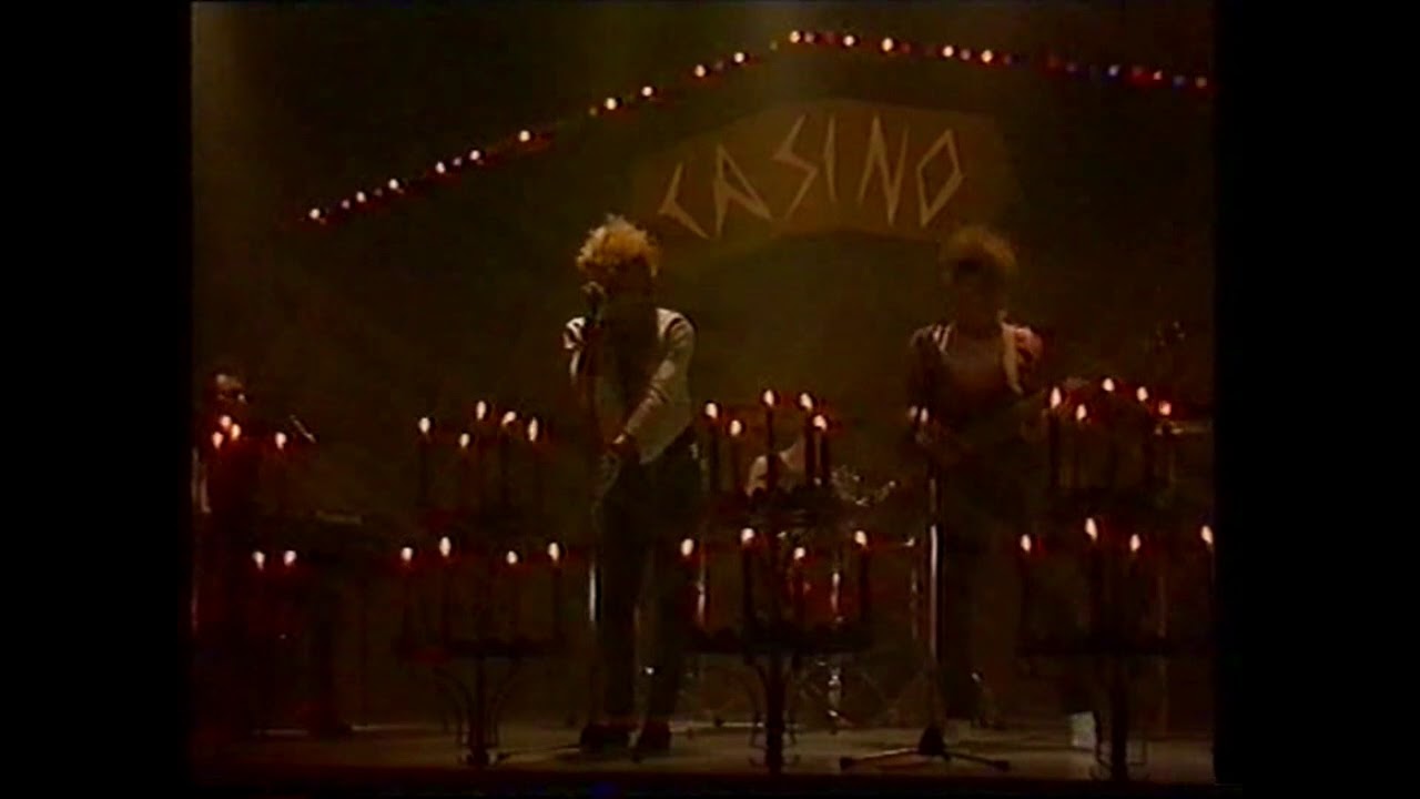 Dingo - Levoton Tuhkimo ("live" 1984) - YouTube