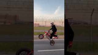 БОЛЬШЕ ДВИЖА У МЕНЯ В ТГ КАНАЛЕ: Blsxdmrt757 #stuntvideo #kayo #стант #мото #bikelife #мотард #stunt