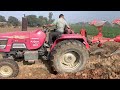 किसान चलाता है महिंद्रा अर्जुन में 16 के रेडियल टायर 2 mb hydraulic reversible plough maschio