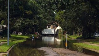 Death toll rises as waters recede in Houston