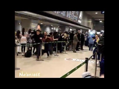 Michael Jackson at Narita Airport , Tokyo 2007 (amateur footage) Michael Jackson at Narita Airport , Tokyo 2007 (amateur footage)