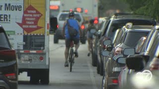 What's a 'bike network'? More bikers in Chicago, more biking infrastructure