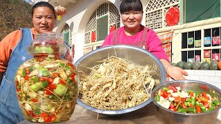 Celery is full of treasures, sister Xia teaches you how to make hot and sour celery root