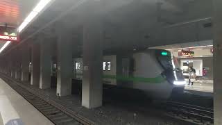 20220509 1231次EMU900型區間車 南港車站2A月台 列車進站 No.1231 Local train Nangang station Platfrom2A Train approach