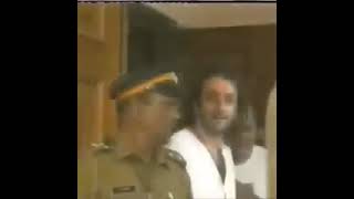 SRK, Salman khan and All bollywood Celebrities Support Sanjay Dutt in 1994 Mumbai Blast Police Case😢