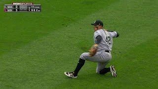 CWS@MIN: Garcia robs Escobar with great diving catch