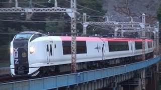 雨の東海道本線 185系・E259系・485系\