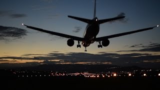 飛行機撮りの聖地～千里川土手の夜景～(BGM:StrangeZero - Ospheron)