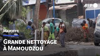 Avant la visite de François Bayrou, les rues de Mayotte font peau neuve | AFP