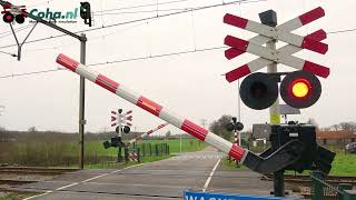 Spoorwegovergang Woudenberg 😍4K😍 // Dutch railroad crossing