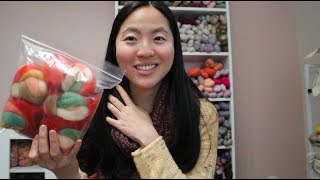 arieknits Ep. 94 - Starting a Christmas Sock Spin and Boucle Sweater Cast On!