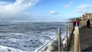 2024-11-20 Lincoln City Oregon high tide and high surf