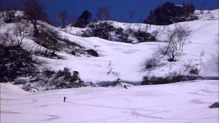 雨飾山大曲り北面テレマーク滑降　2013年4月28日