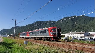 金具田踏切13:53通過「しなの鉄道115系S21編成 しなの鉄道色 普通ワンマン小諸行き」