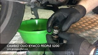 Cambio olio Kymco People S 200 - changing the engine oil people s