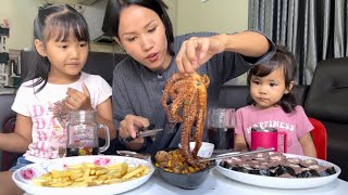 Octopus 🐙,Kimbab leh French fries kan lo ei leh zuks😃