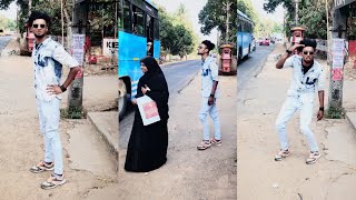 അവളെ കാണാൻ bus stopil പോയപ്പോൾ