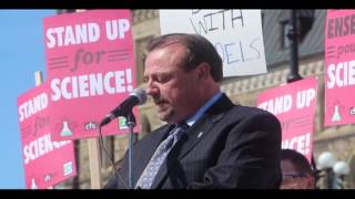 Scientists gather on Parliament Hill to support science