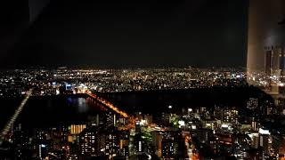 梅田スカイビルから見た大阪の夜景　十三　伊丹空港方面