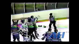 QMJHL Dec. 5, 1986 Dave Lasalle,CHI v Stephane Lavigne,SHA Chicoutimi Sagueneens Shawinigan Cataract