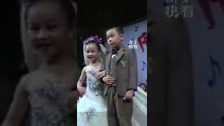 20年前在幼兒園穿婚紗西服表演，20年后這一幕成真！“原來新郎新娘的緣分早就注定了”