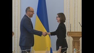 Голова ВРУ А. Парубій провів зустріч із заступником помічника міністра оборони США Лорою Купер