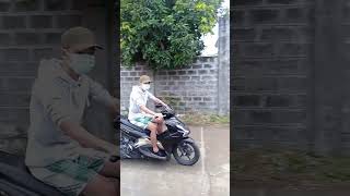 pedestrian first time with Honda Airblade 150