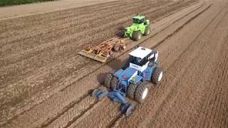 Steiger Panther KS325 IV and Ford FW60 Automatic working side by side in the UK