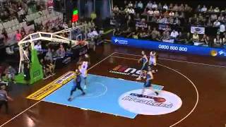New Zealand Breakers and Melbourne Tigers dunk party