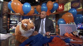Charles Barkley's Auburn March Madness setup gets flack from fellow hosts