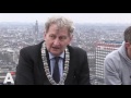 van der laan grapt over zijn kinderen op euromast gooi ze eraf