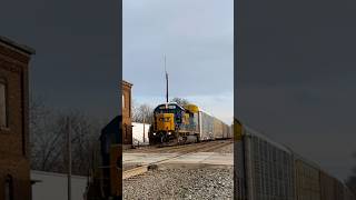 CSX SD40-2 Leader On X252