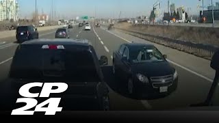 Video shows wrong-way driver nearly hit several vehicles on Highway 403 in Mississauga