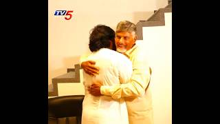 #pawankalyan meets #Chandrababu along with his Family