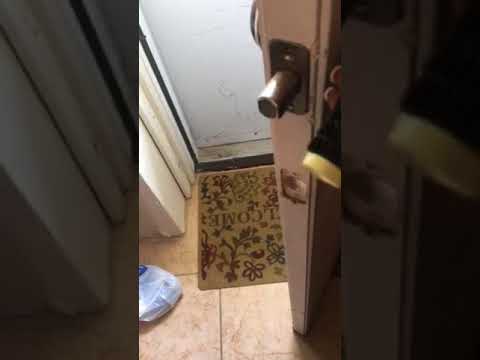 How to remove a Kwikset deadbolt lock How to remove a Kwikset deadbolt lock