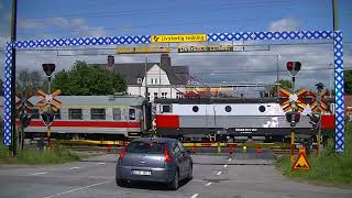 Spoorwegovergang Vretstorp (S) // Railroad crossing // Järnvägsövergång