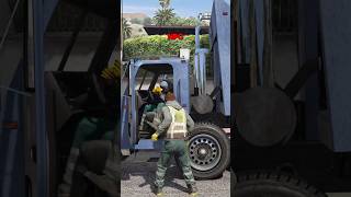 Trolling as a Garbage Man in GTA 5😭