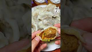 晓杰美食厨房：酸菜馅饺子这样调，鲜嫩多汁，咬一口唇齿留香。 #short