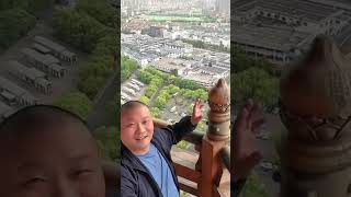 天宁宝塔上俯瞰常州。 Overlooking Changzhou from Tianning Pagoda。 Nhìn ra Thường Châu từ chùa Thiên Ninh