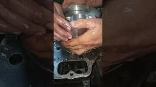 Cara memasang piston yang benar || Mesin Yanmar 6 HAL-N