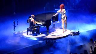 Rihanna- Love The Way You Lie  & Umbrella Live 2011 HQ