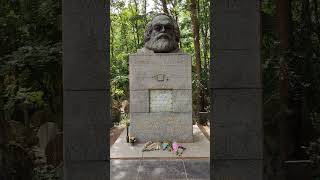 Karl Marx grave Highgate cemetery 🪦 London