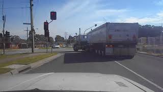 TTDT 211 Long Vehicle   Do Not Overtake If It Is Turning Left From Right Side Of Road