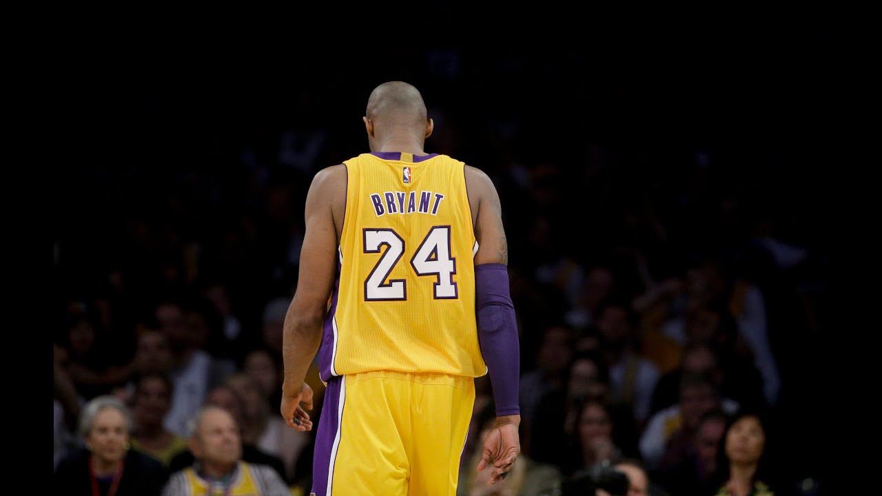 Kobe's Final Exit In His Last NBA Game! - YouTube