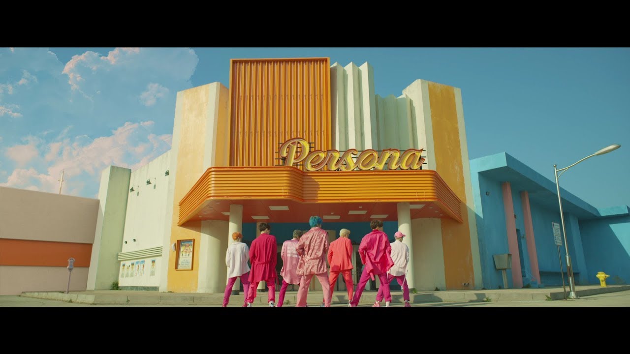 BTS - Boy With Luv (feat. Halsey) BTS - Boy With Luv (feat. Halsey)