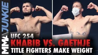 Khabib uses towel to make Gaethje title fight official | UFC 254 weigh-in highlight