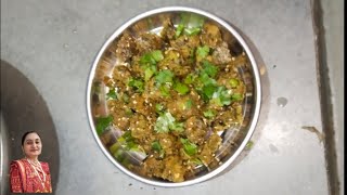 મેથી વટાણા ના મુઠીયા બનાવવા ની રીત / recipe of methi vatana mutthiya by Usha's Kitchen