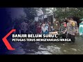 Banjir belum surut, petugas terus evakuasi warga