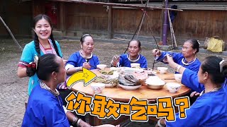 【ENG SUB】侗家美食千千万，十三妹今天又带来了啥惊喜？千万别被吓到！【湘西十三妹】